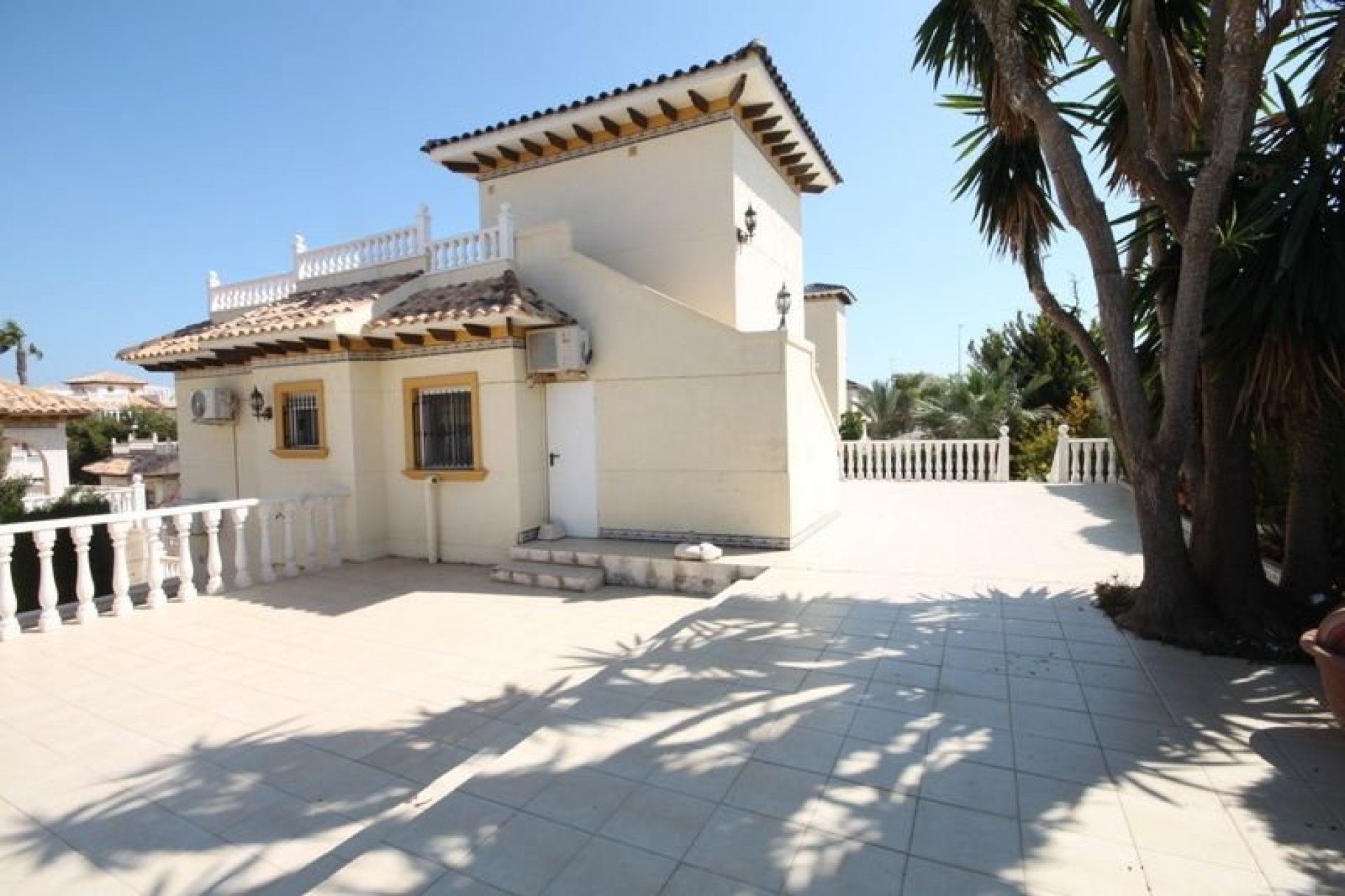 Återförsäljning - Detached villa -
Orihuela Costa - La Zenia