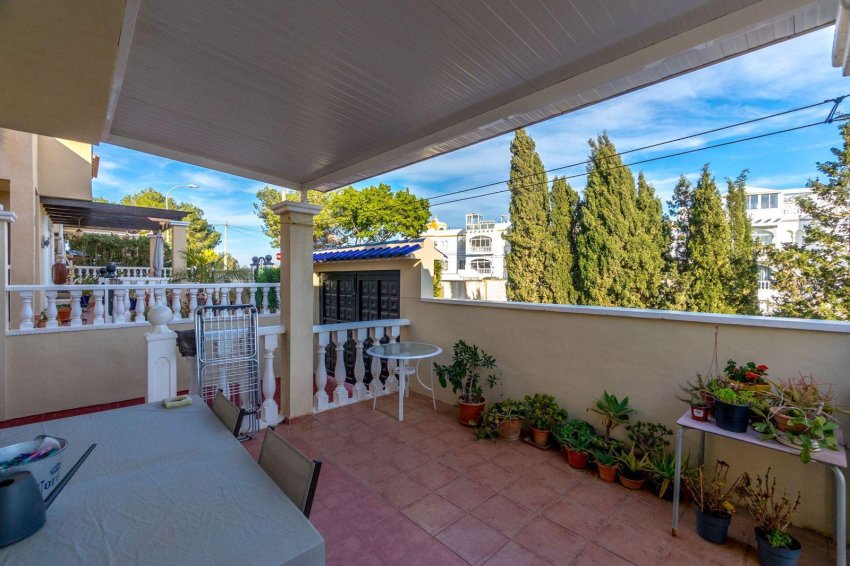 Återförsäljning - Detached villa -
Orihuela Costa - Las Filipinas