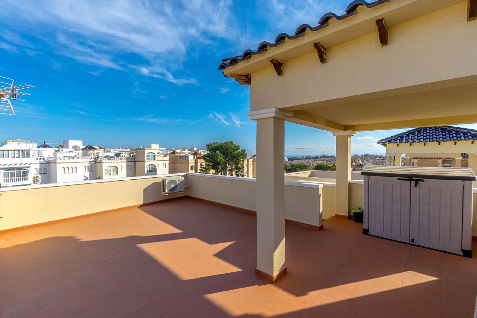 Återförsäljning - Detached villa -
Orihuela Costa - Las Filipinas
