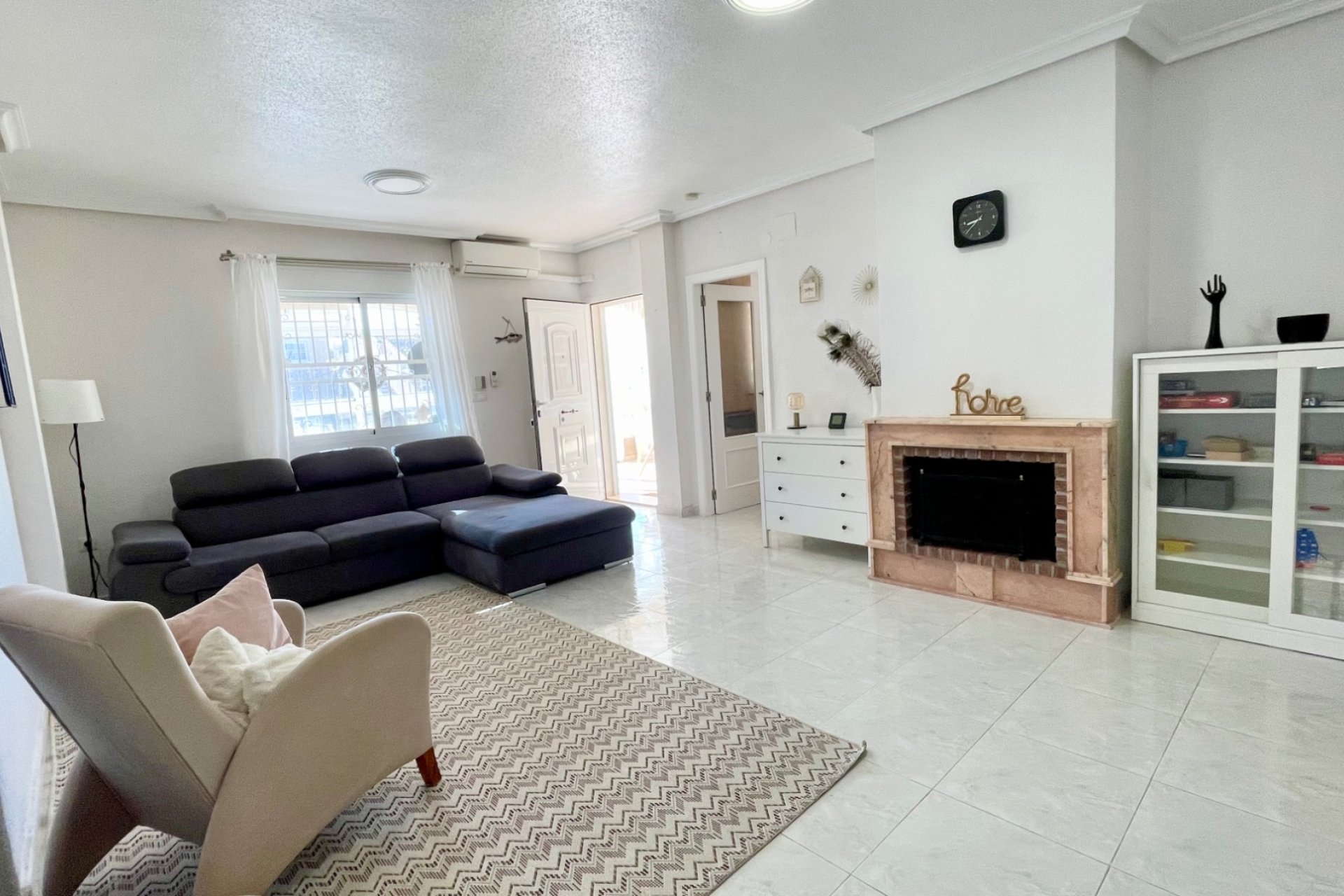 Återförsäljning - Detached villa -
Orihuela Costa - Los Altos