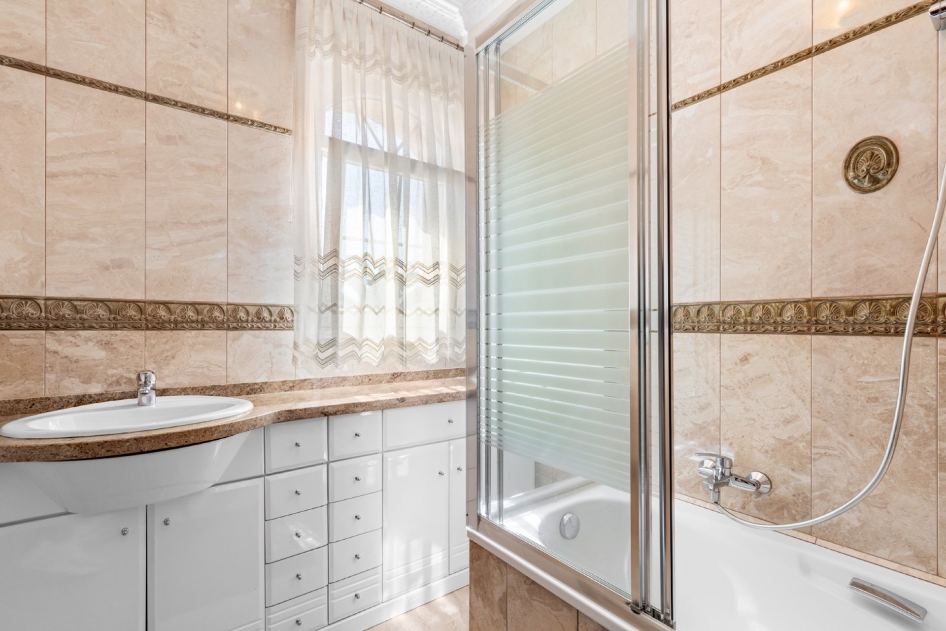 Återförsäljning - Detached villa -
Orihuela Costa - Playa Flamenca