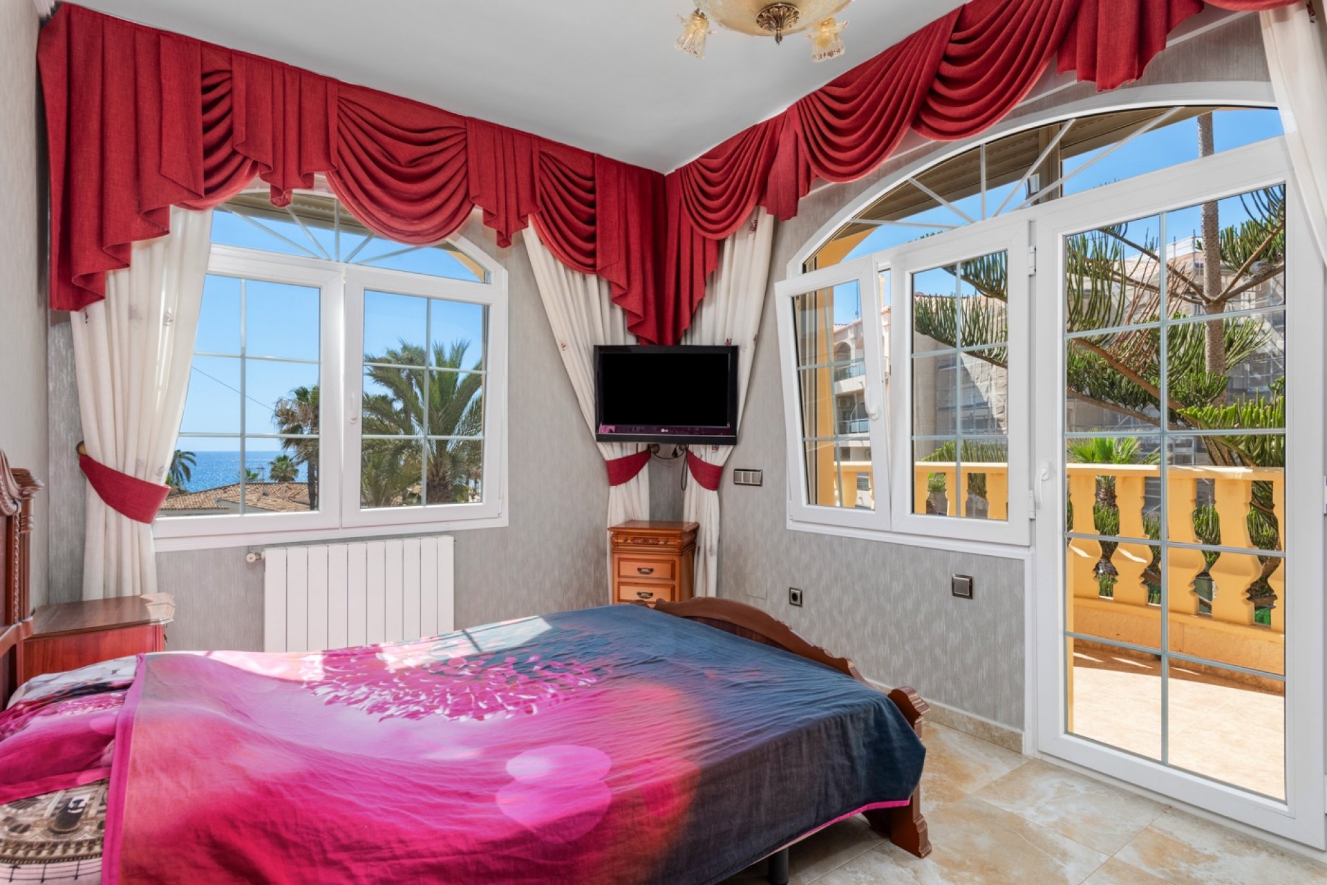 Återförsäljning - Detached villa -
Orihuela Costa - Playa Flamenca