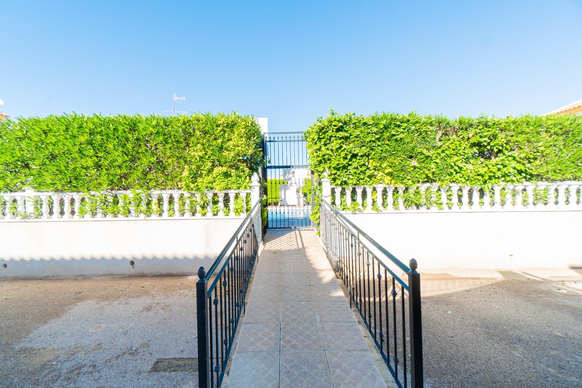 Återförsäljning - Detached villa -
Orihuela Costa - Playa Flamenca