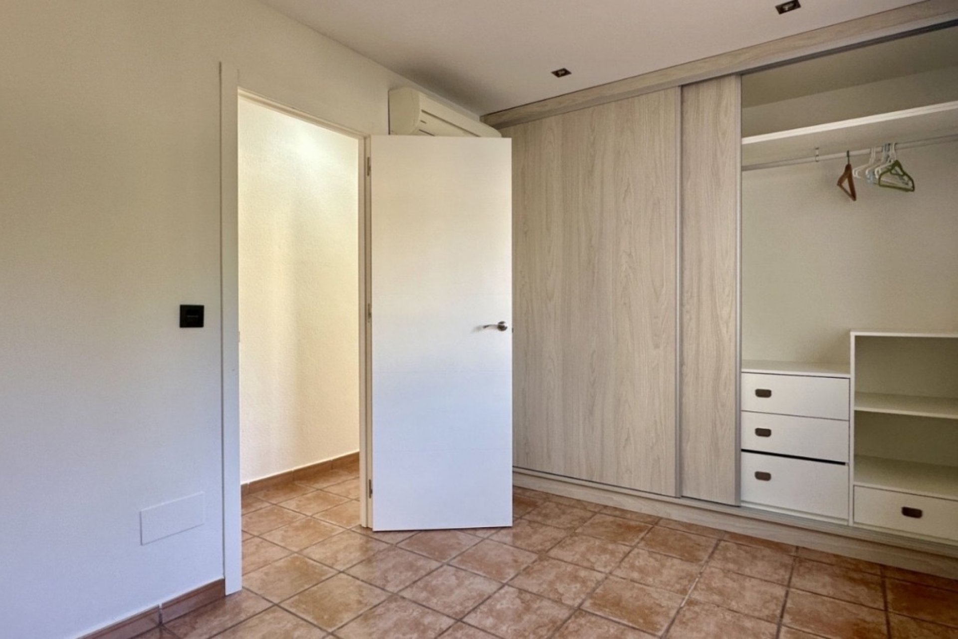 Återförsäljning - Detached villa -
Orihuela Costa - Villamartín