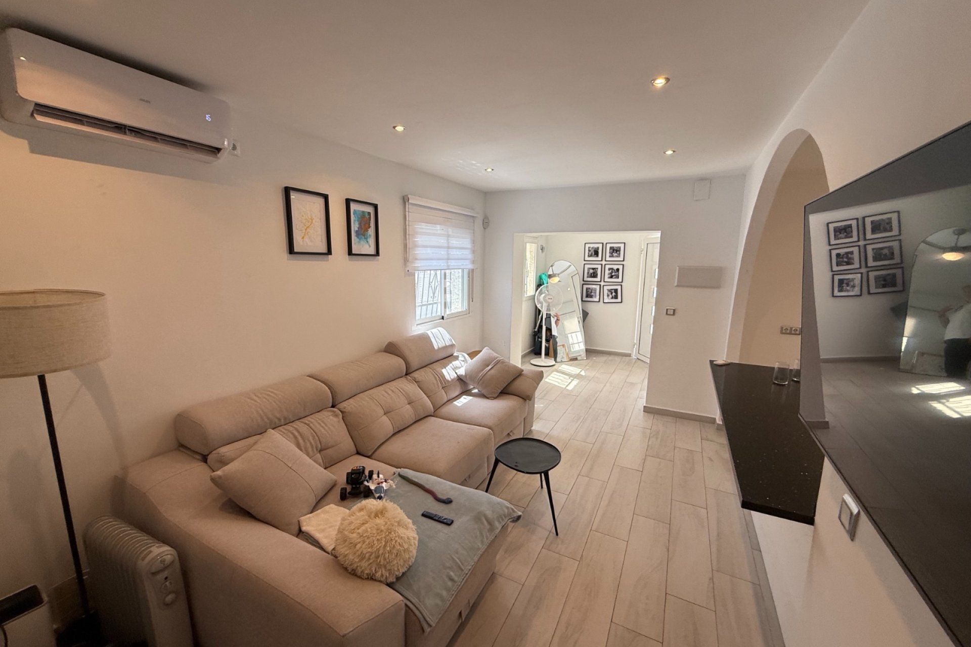 Återförsäljning - Detached villa -
Orihuela Costa - Villamartín