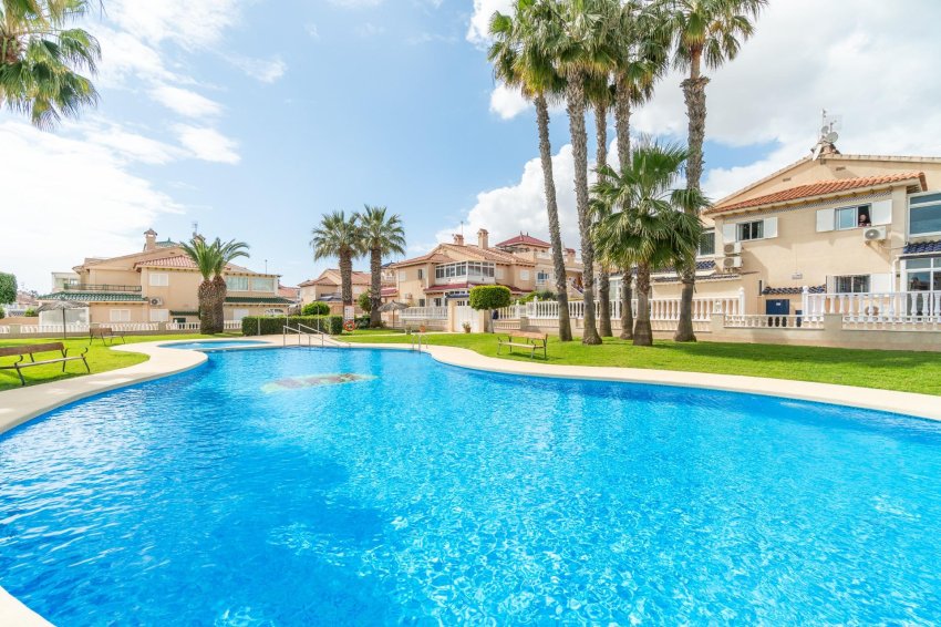 Återförsäljning - Detached villa -
Orihuela Costa - Zeniamar-Horizonte-La Campana