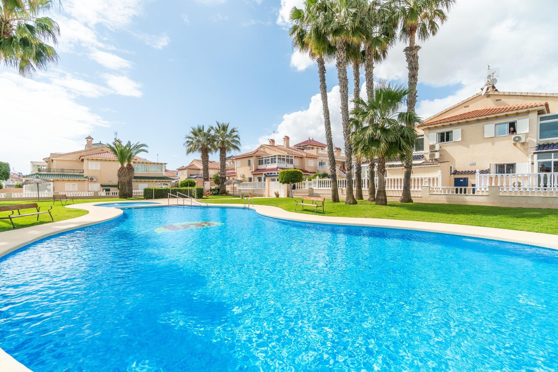 Återförsäljning - Detached villa -
Orihuela Costa - Zeniamar-Horizonte-La Campana