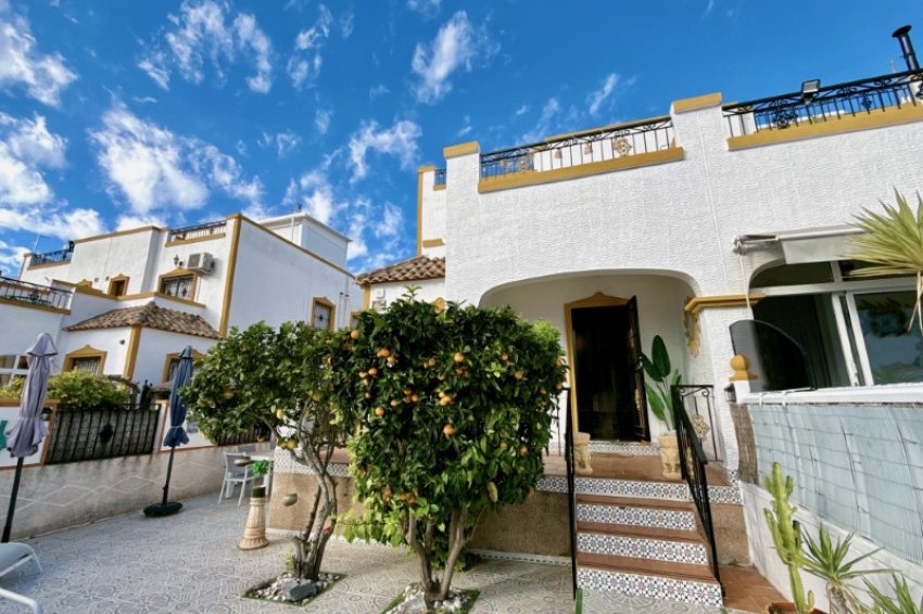 Återförsäljning - Detached villa -
Orihuela - Desamparados - Hurchillo - Torremendo