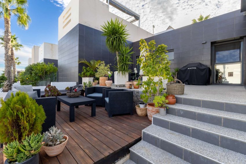 Återförsäljning - Detached villa -
Orihuela - Orihuela Costa