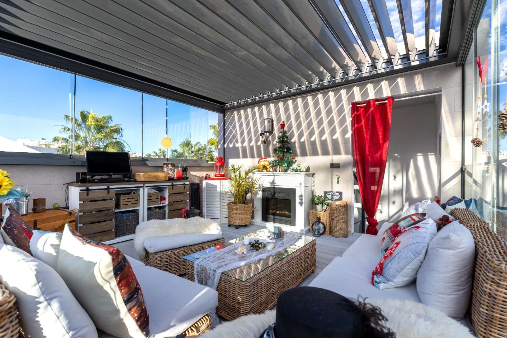 Återförsäljning - Detached villa -
Orihuela - Orihuela Costa