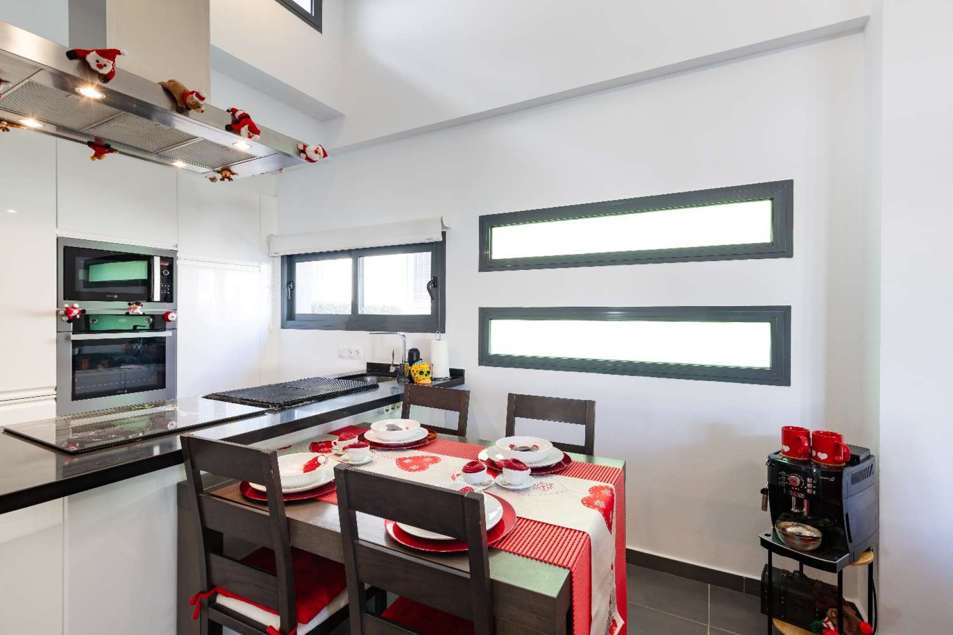 Återförsäljning - Detached villa -
Orihuela - Orihuela Costa