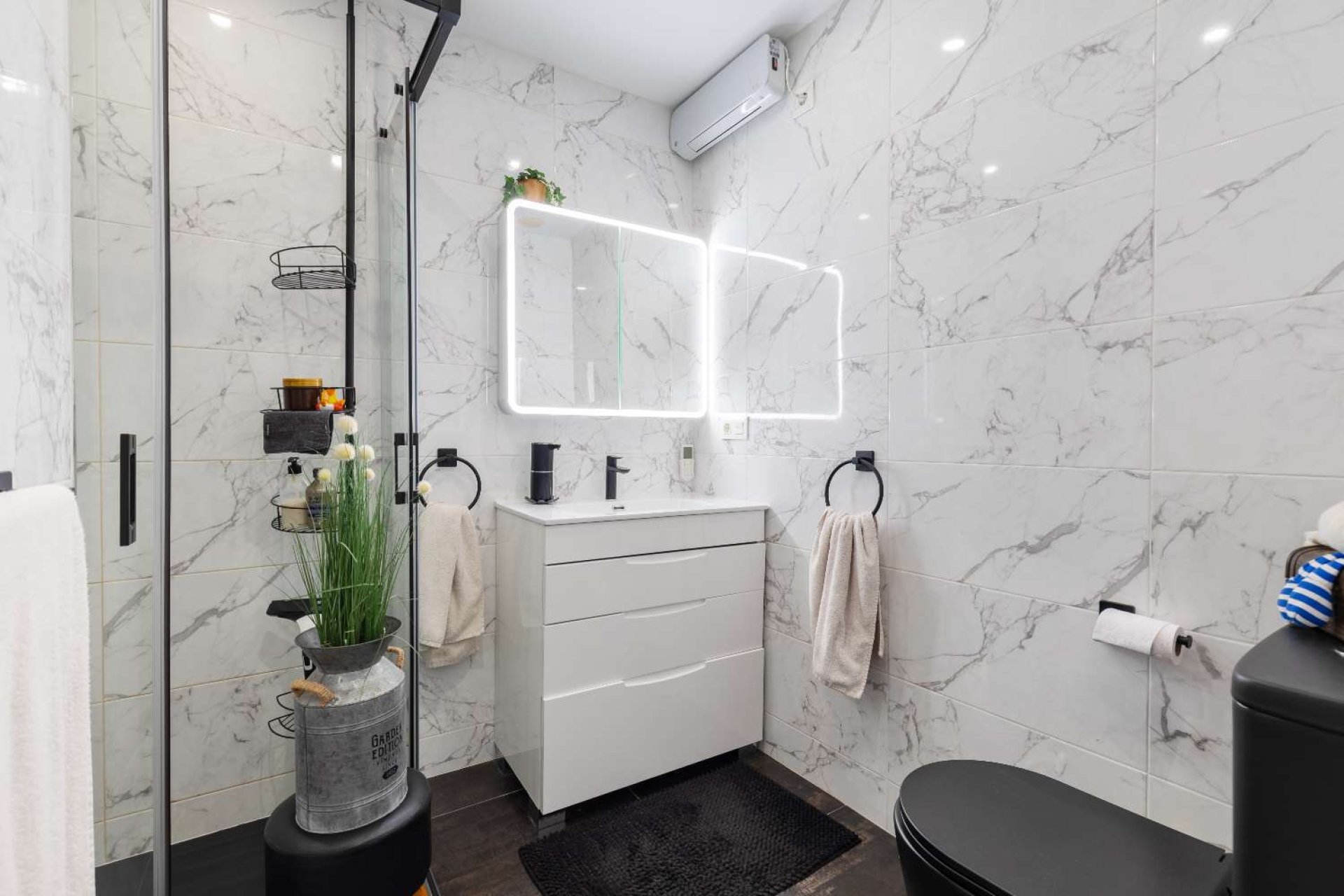 Återförsäljning - Detached villa -
Orihuela - Orihuela Costa