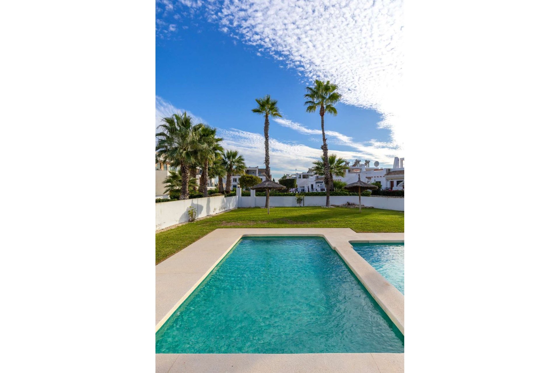 Återförsäljning - Detached villa -
Orihuela - Orihuela Costa