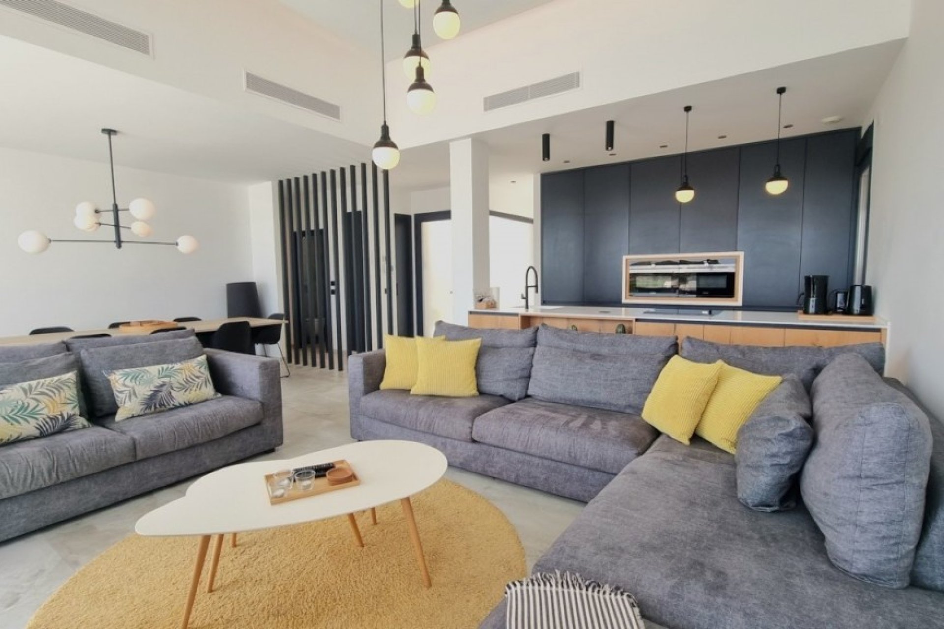 Återförsäljning - Detached villa -
Rojales