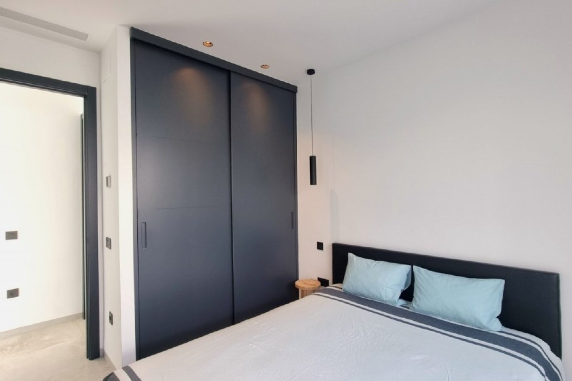 Återförsäljning - Detached villa -
Rojales