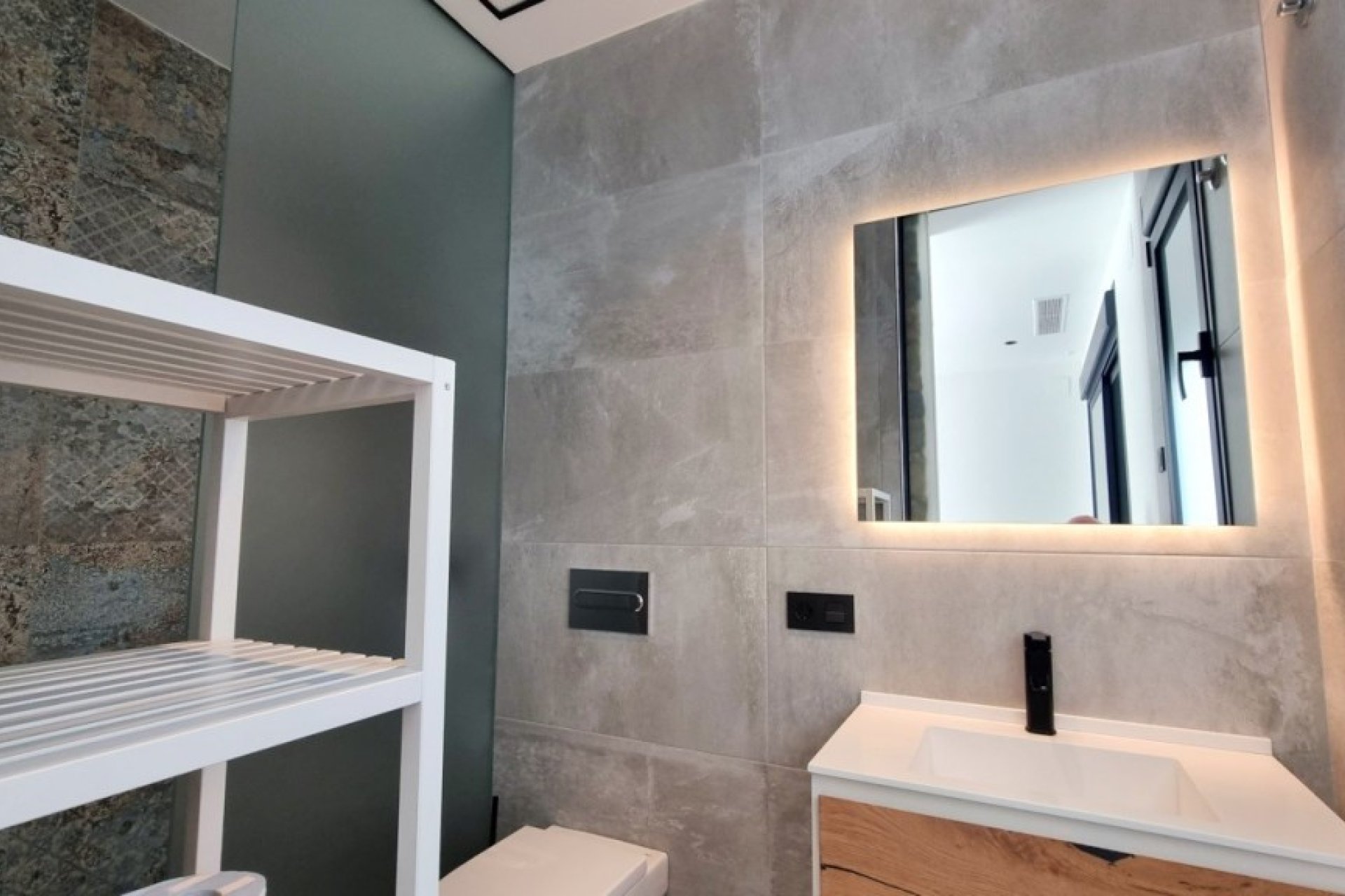 Återförsäljning - Detached villa -
Rojales