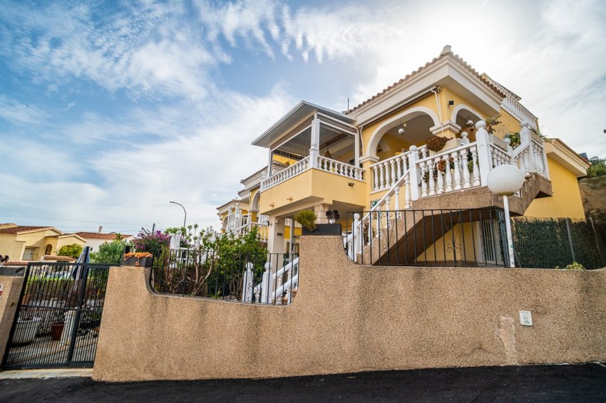 Återförsäljning - Detached villa -
San Fulgencio - urb.la marina