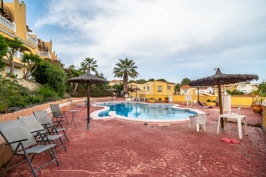 Återförsäljning - Detached villa -
San Fulgencio - urb.la marina