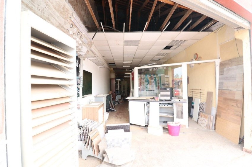 Återförsäljning - Detached villa -
Torrevieja - Acequion