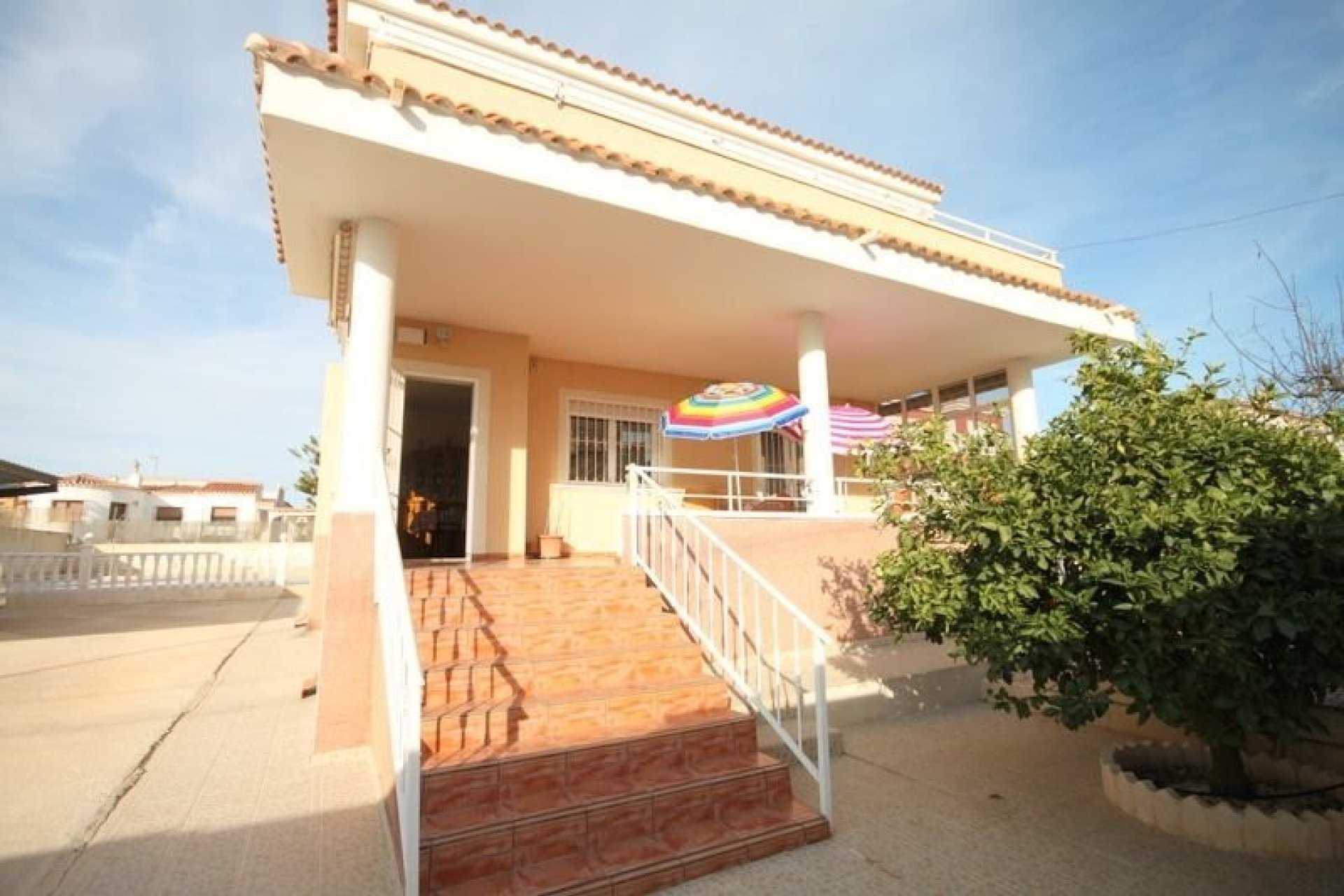 Återförsäljning - Detached villa -
Torrevieja - Aguas Nuevas