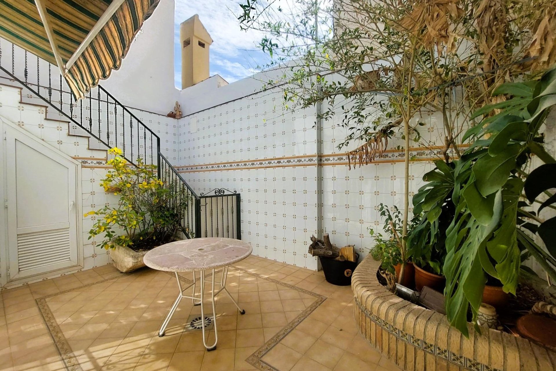 Återförsäljning - Detached villa -
Torrevieja - Center