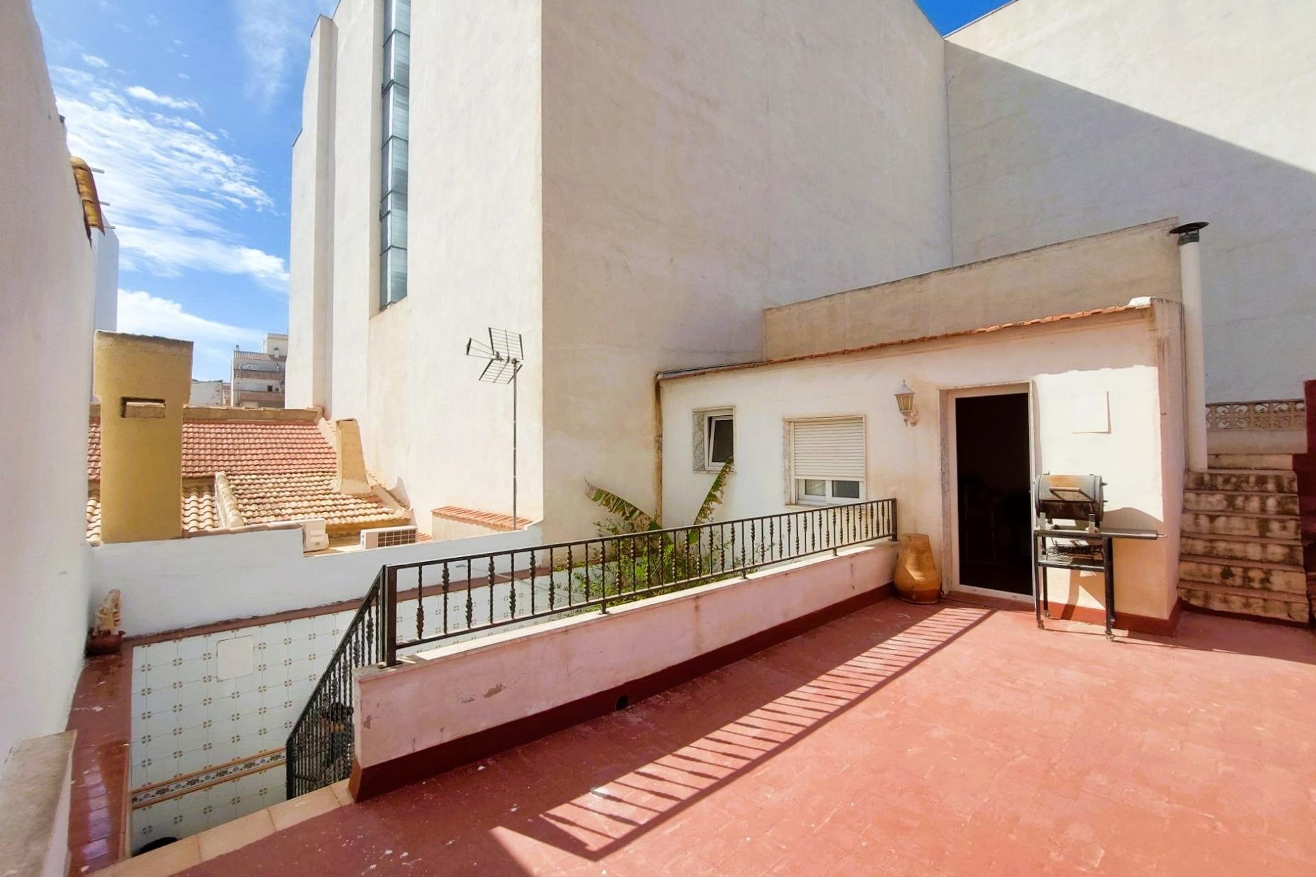Återförsäljning - Detached villa -
Torrevieja - Center