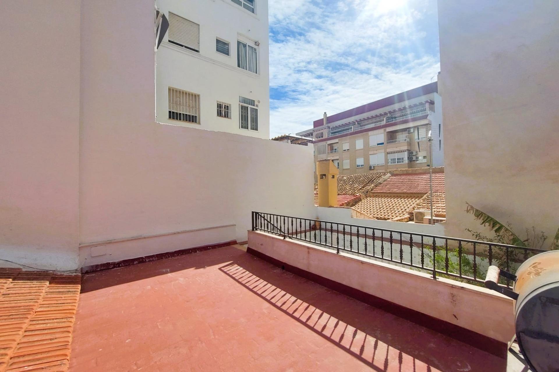 Återförsäljning - Detached villa -
Torrevieja - Center