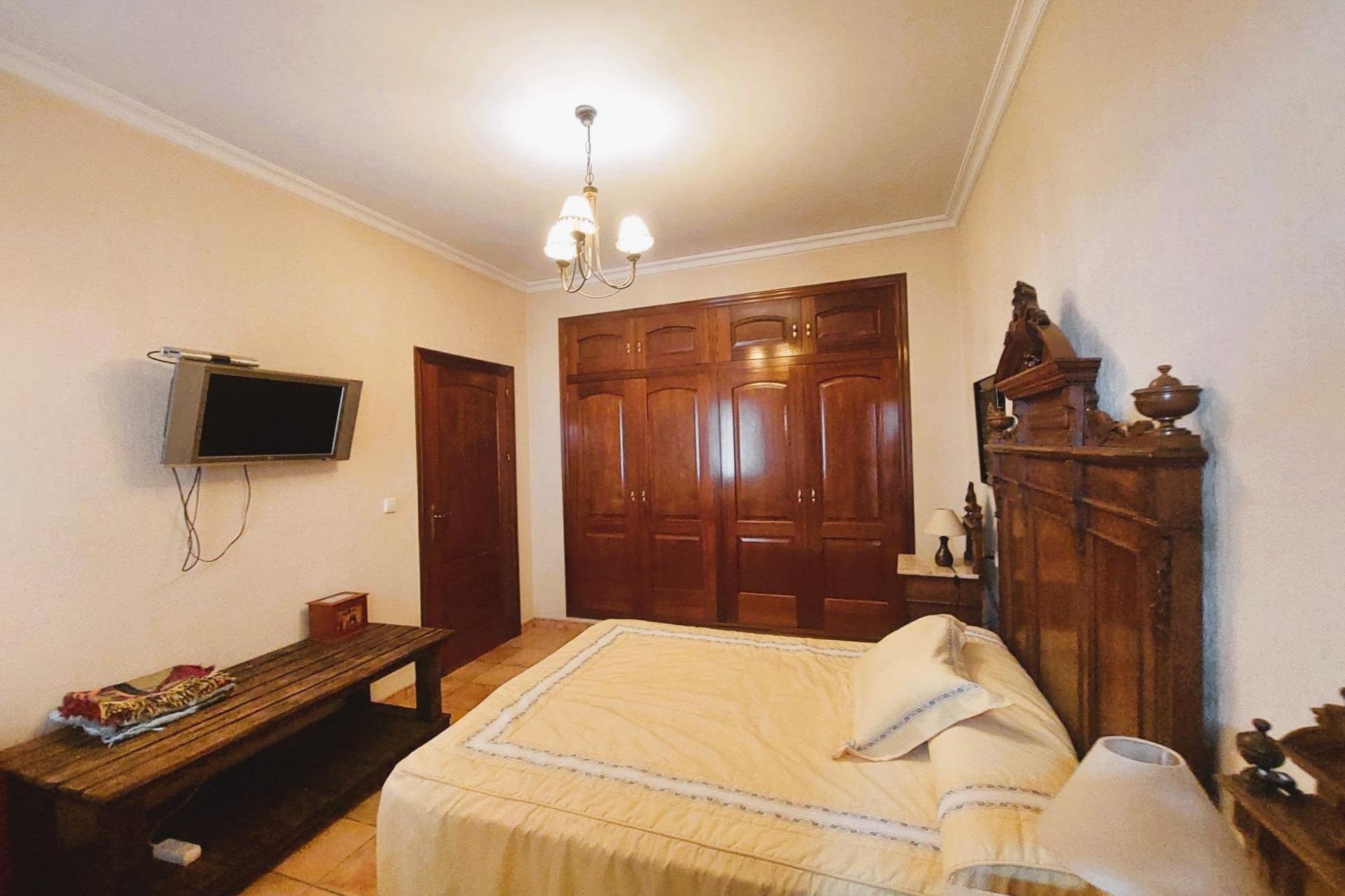 Återförsäljning - Detached villa -
Torrevieja - Center