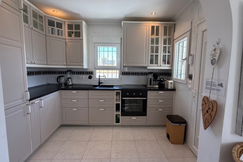 Återförsäljning - Detached villa -
Torrevieja - Costa Blanca Sur