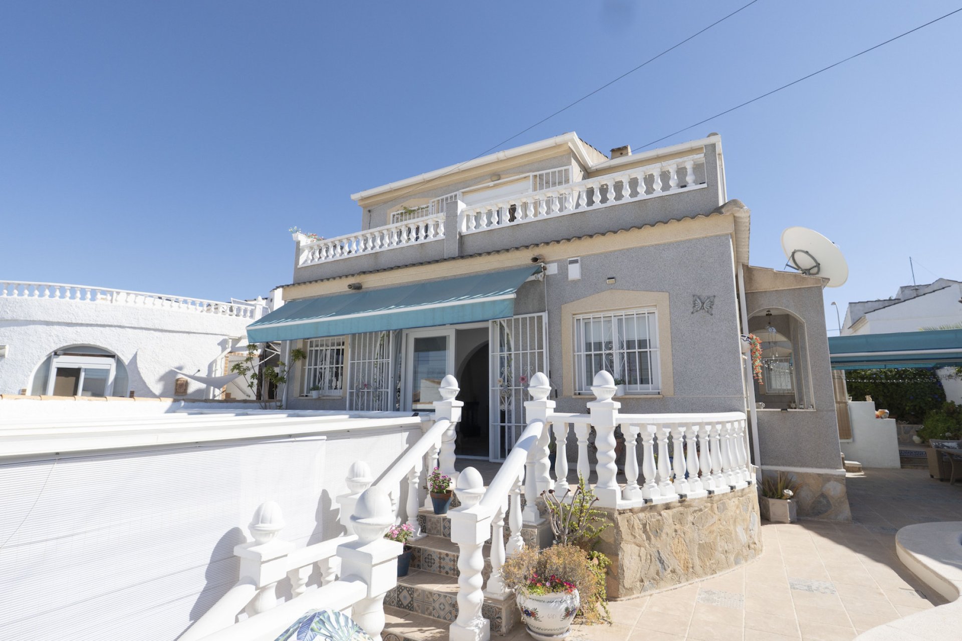 Återförsäljning - Detached villa -
Torrevieja - San luis