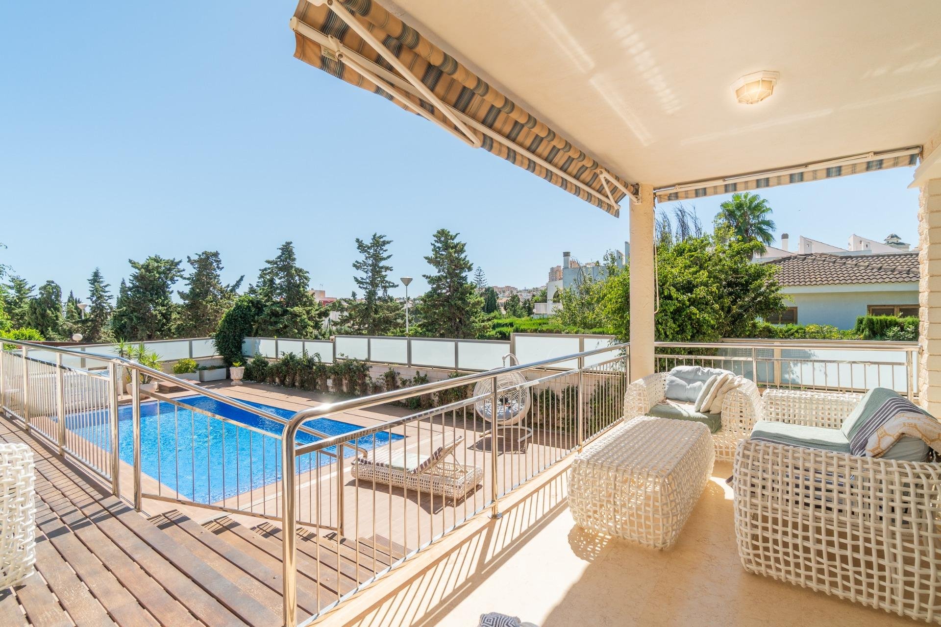 Återförsäljning - Detached villa -
Torrevieja - Torre la mata