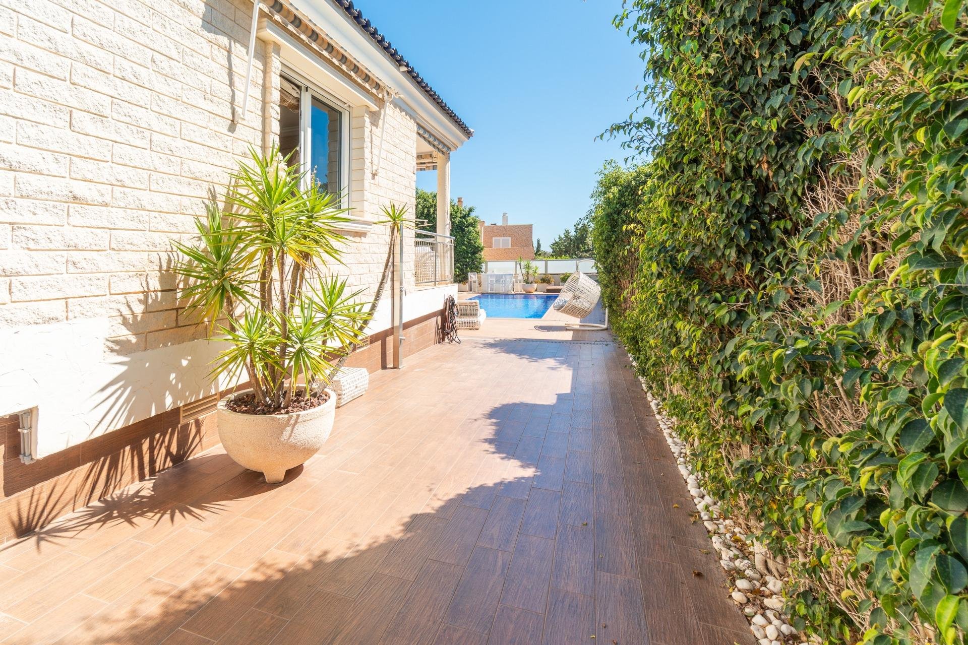 Återförsäljning - Detached villa -
Torrevieja - Torre la mata