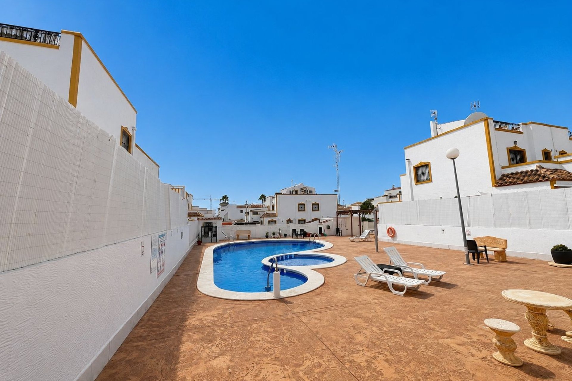 Återförsäljning - Detached villa -
VISTABELLA GOLF - Entre Naranjos
