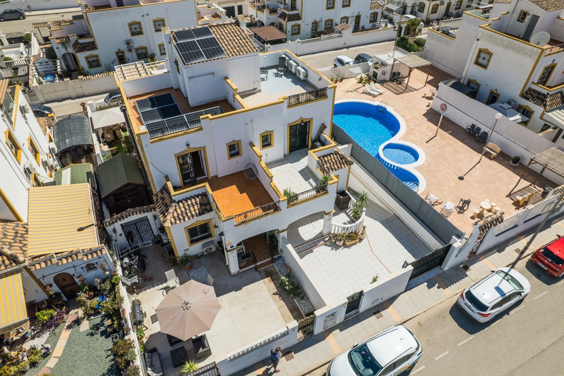Återförsäljning - Detached villa -
VISTABELLA GOLF - Entre Naranjos