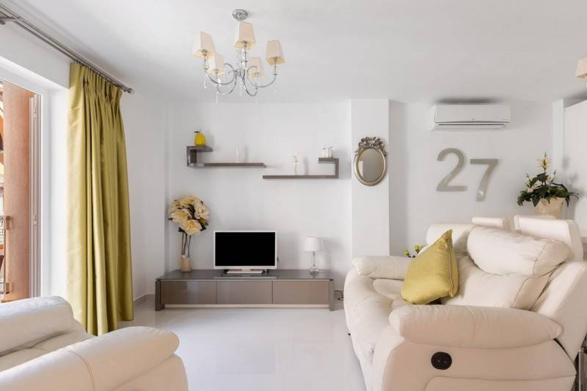 Återförsäljning - Duplex Penthouse -
Torrevieja - La Mata