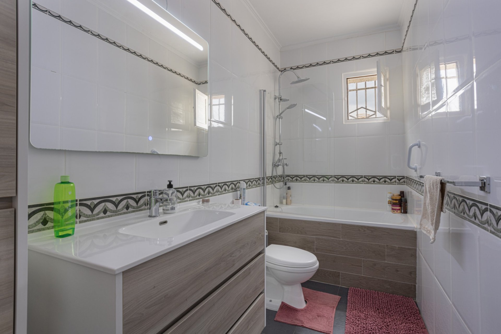 Återförsäljning - Finca -
Albatera