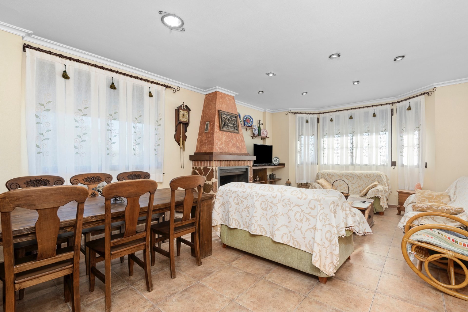 Återförsäljning - Finca -
Beniel - Carretera de Beniel