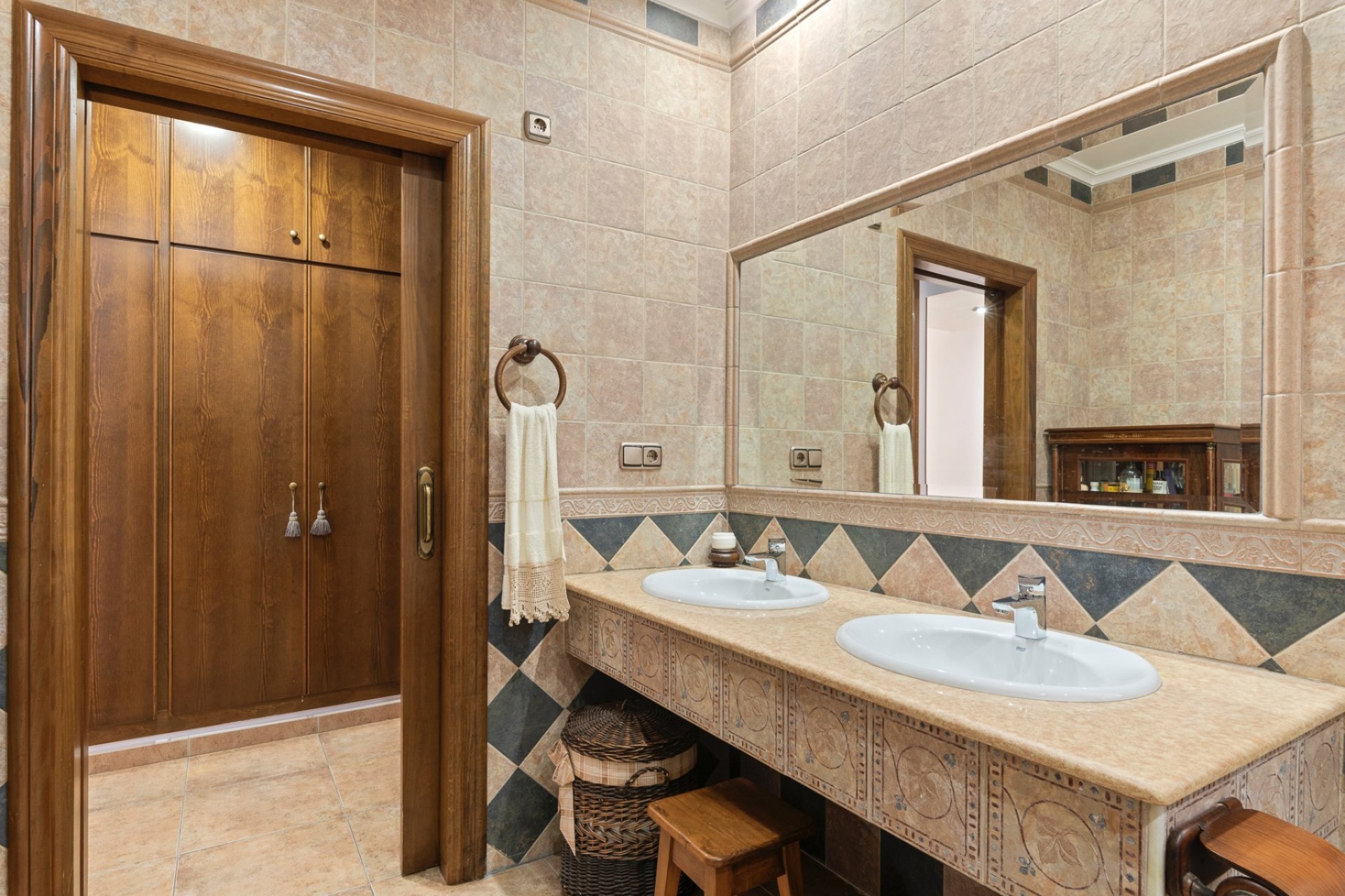 Återförsäljning - Finca -
Beniel - Carretera de Beniel