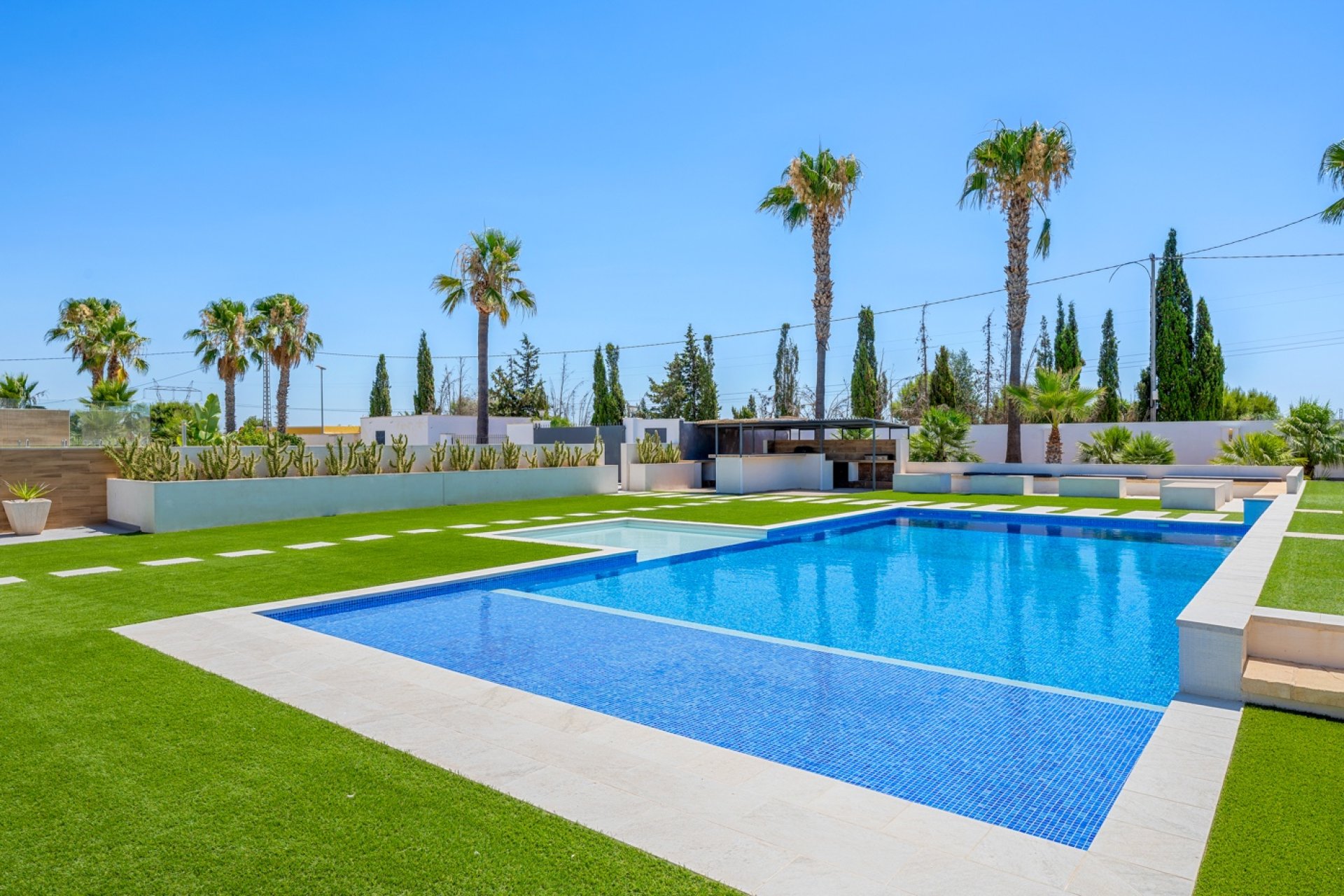 Återförsäljning - Finca -
Los Montesinos - La Herrada
