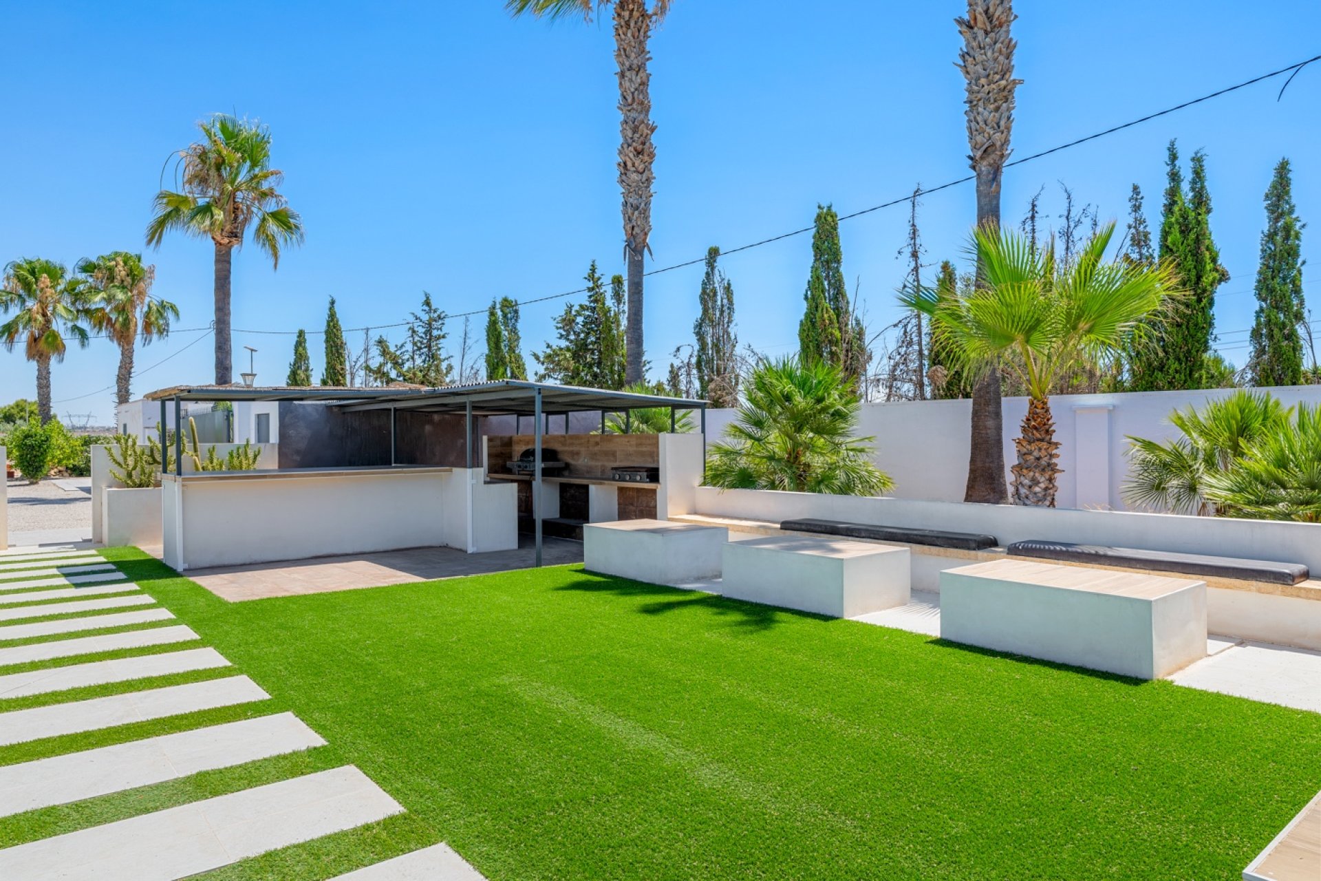 Återförsäljning - Finca -
Los Montesinos - La Herrada