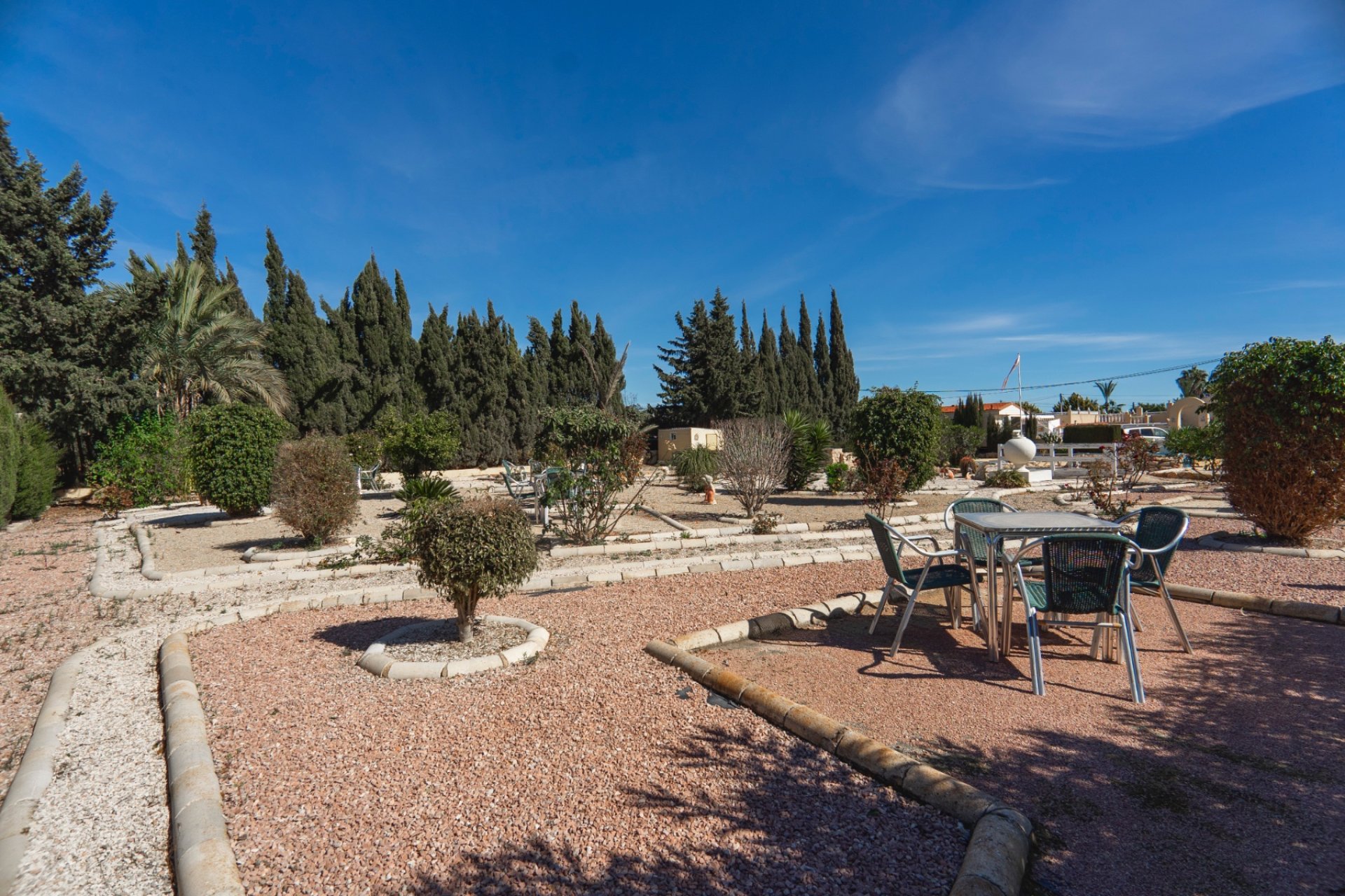 Återförsäljning - Finca -
Los Montesinos