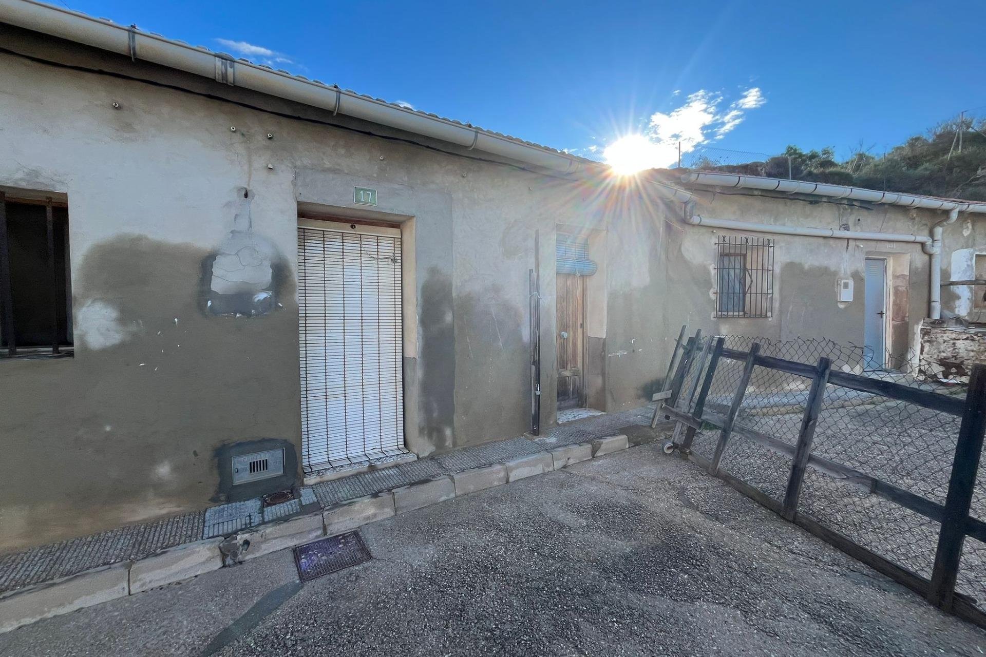 Återförsäljning - Finca -
Rojales - Centro