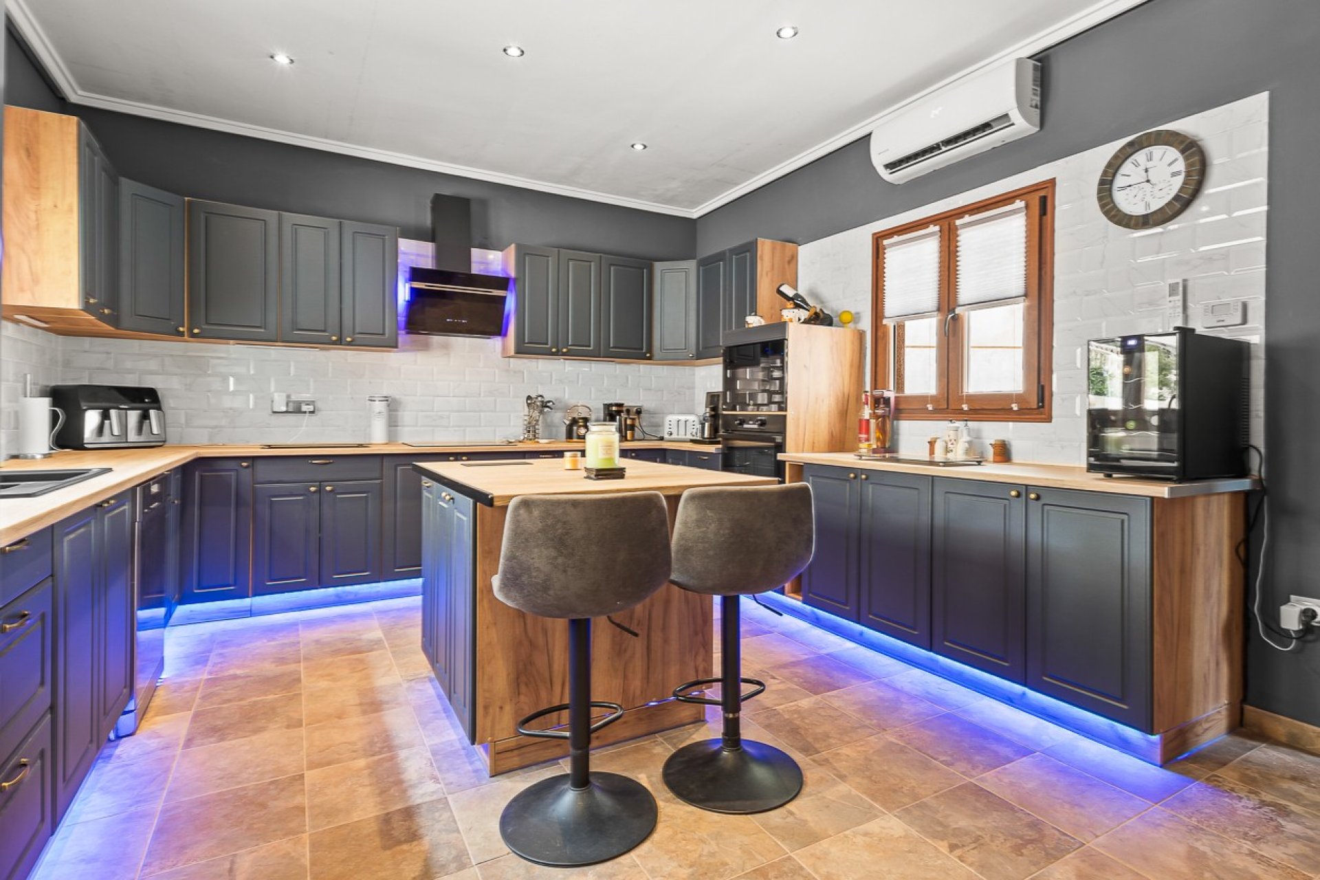 Återförsäljning - Finca -
Torremendo