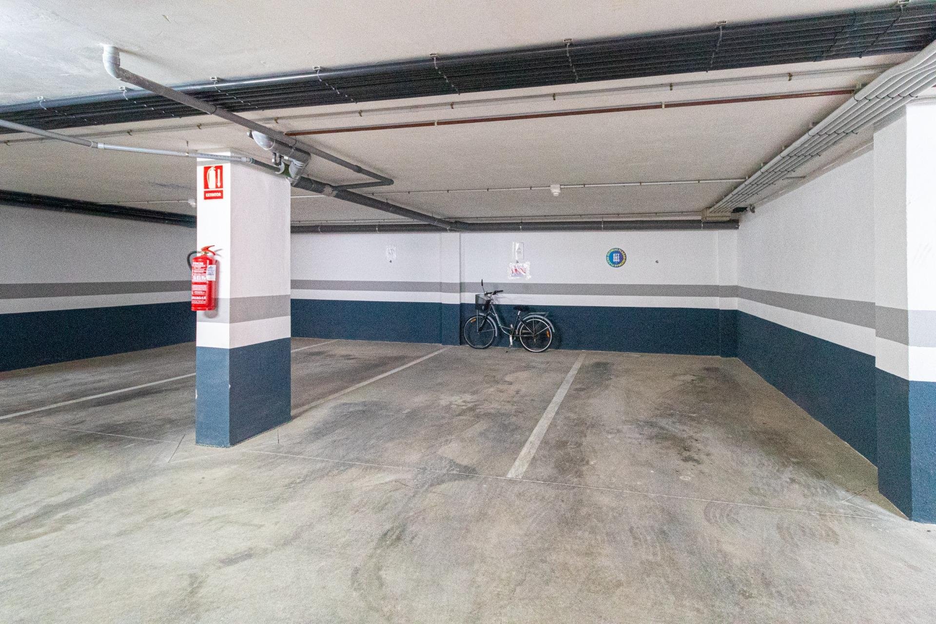 Återförsäljning - Garage -
Orihuela Costa - Agua Marina