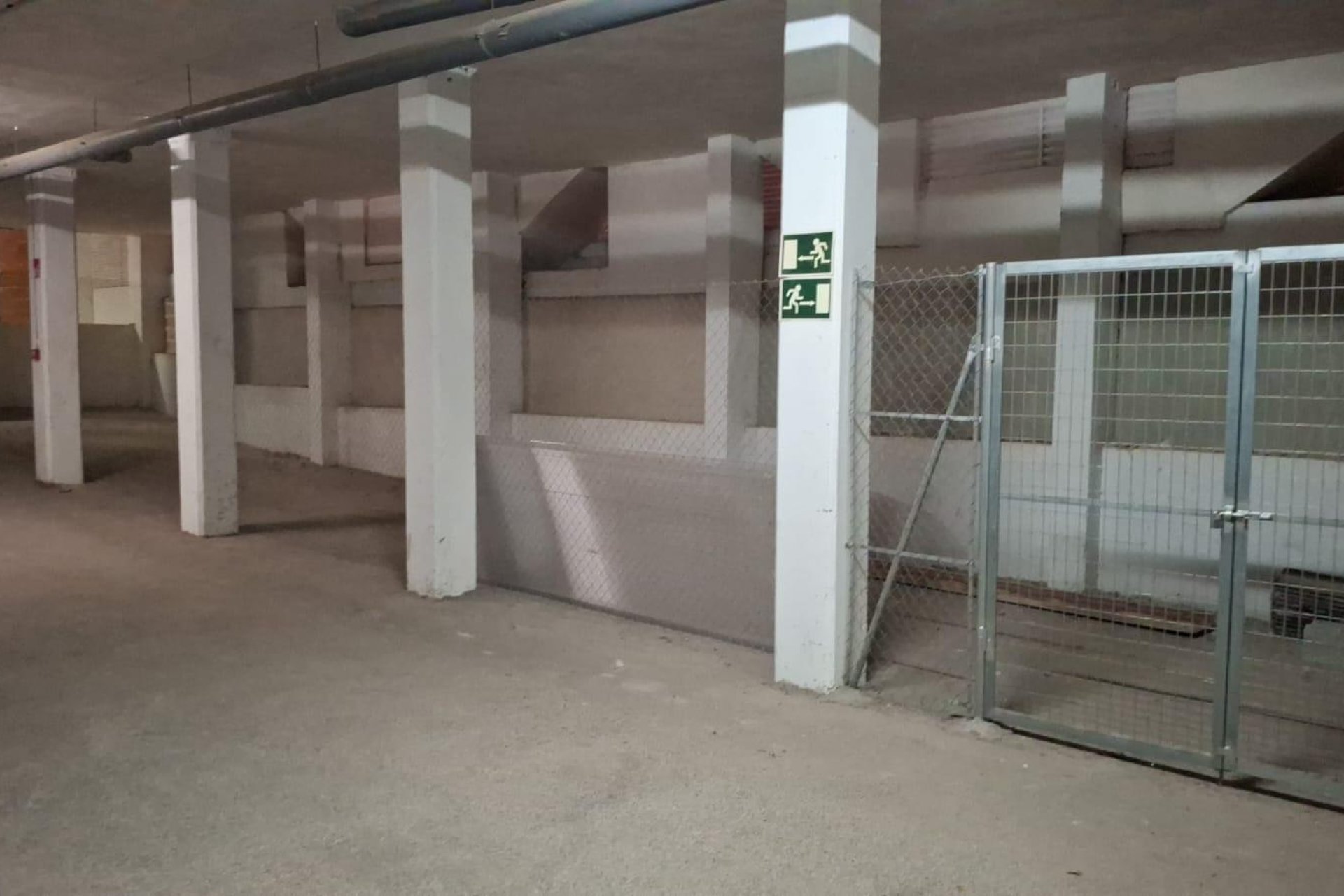 Återförsäljning - Garage -
Orihuela Costa - Los Almendros-La Florida