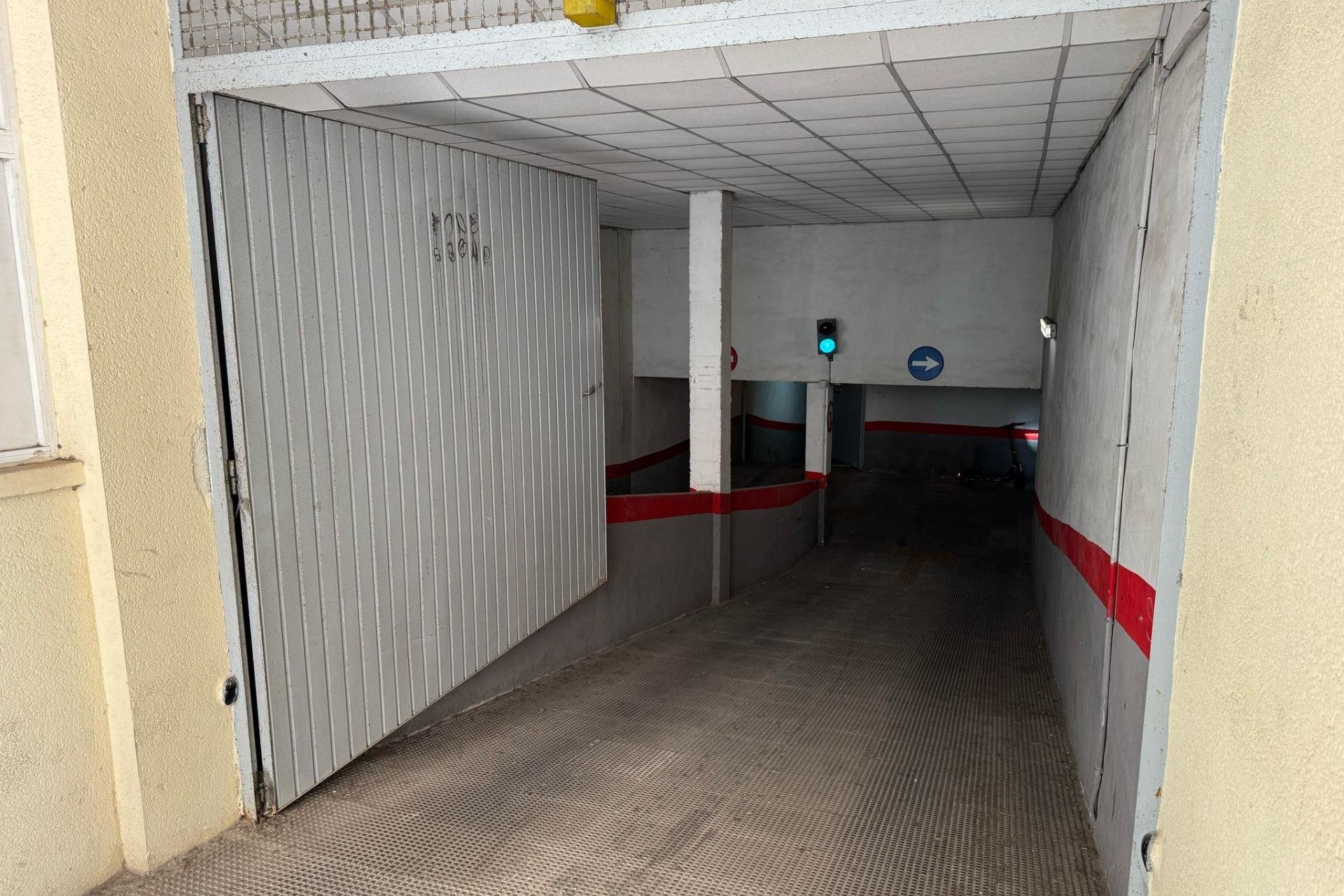 Återförsäljning - Garage -
Torrevieja - Center