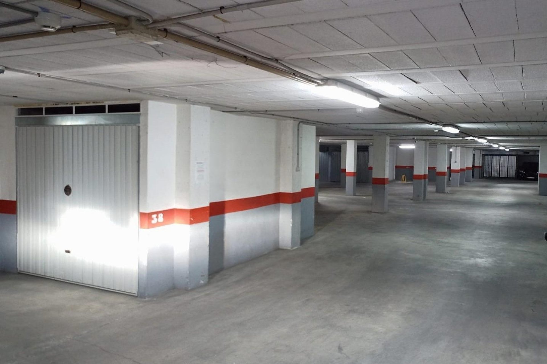 Återförsäljning - Garage -
Torrevieja - Estacion de autobuses