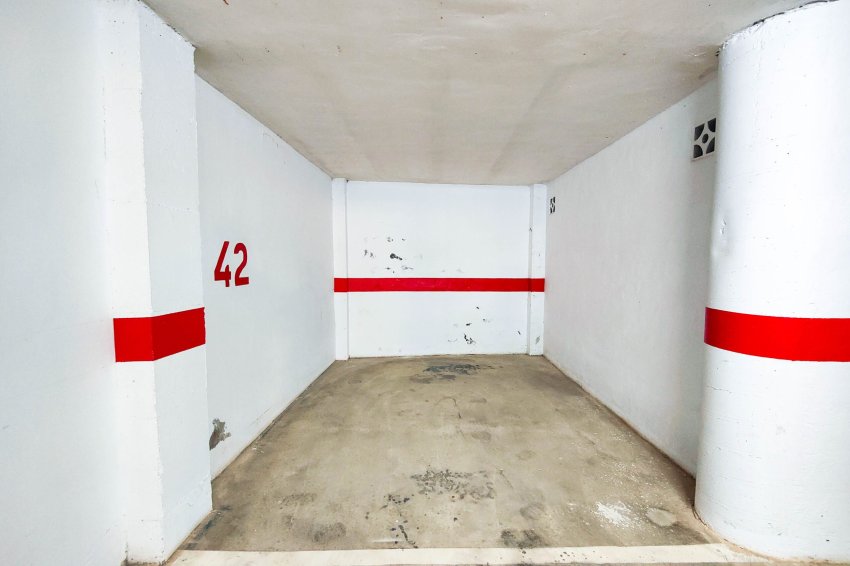 Återförsäljning - Garage -
Torrevieja - Playa del Cura