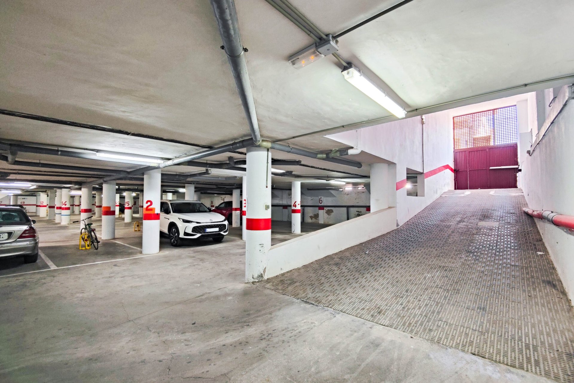 Återförsäljning - Garage -
Torrevieja