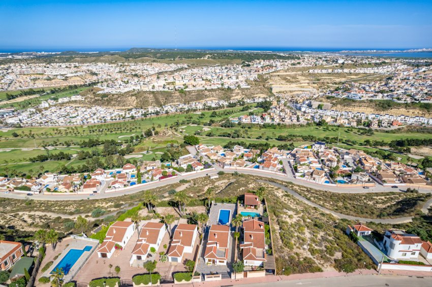 Återförsäljning - Land -
Ciudad quesada - Altos De La Marquesa